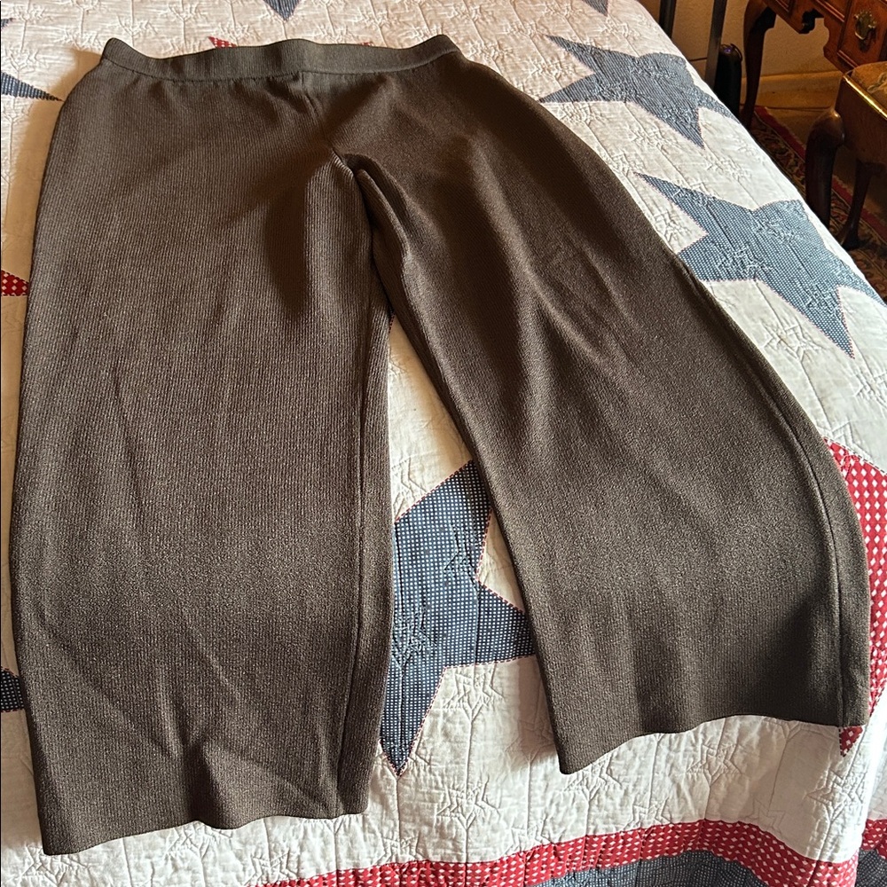 St. John Collection Brown Wide-Leg Pants with 27” inseam.
